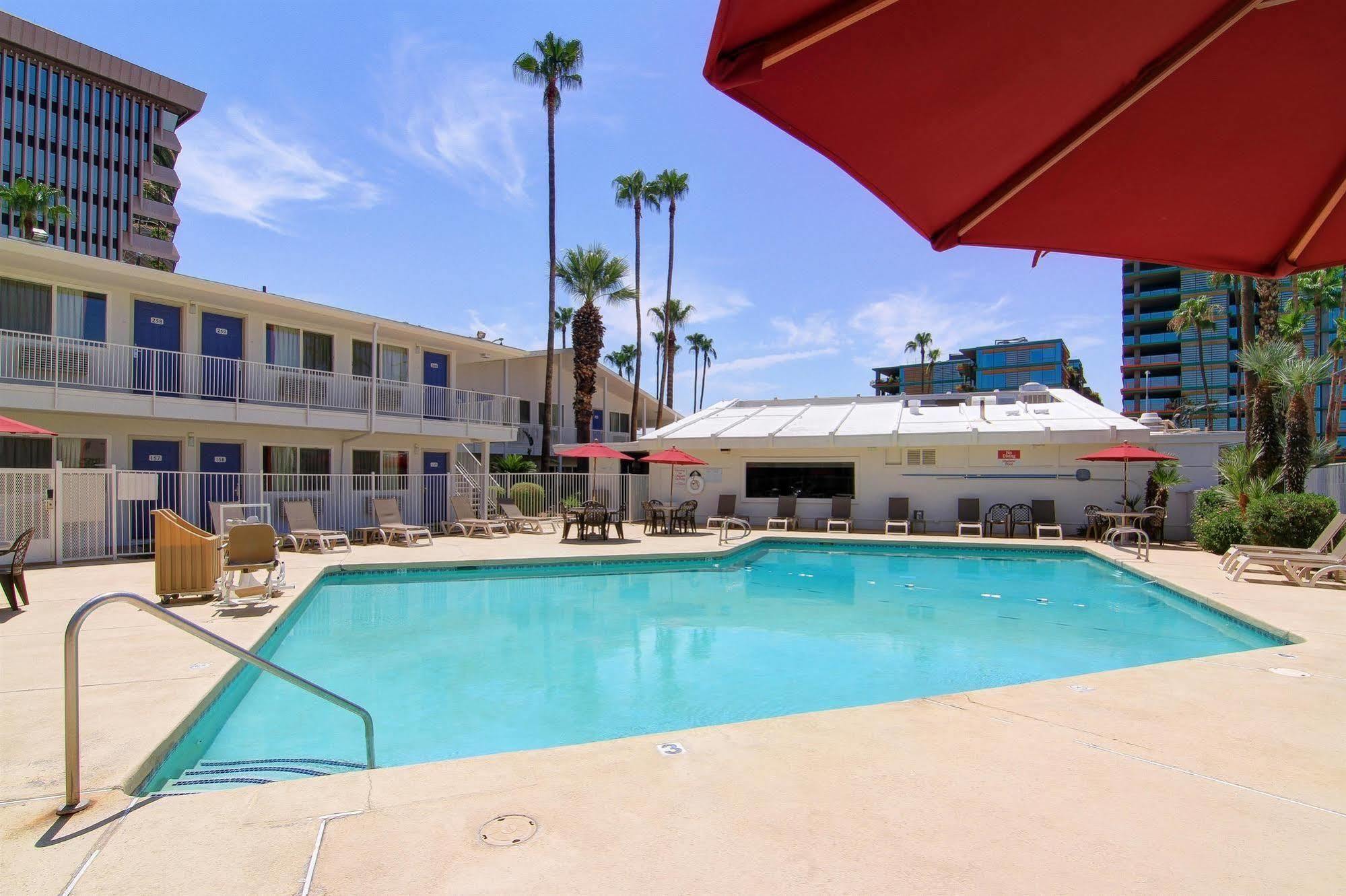 Motel 6 Old Town Scottsdale Fashion Square Exterior foto